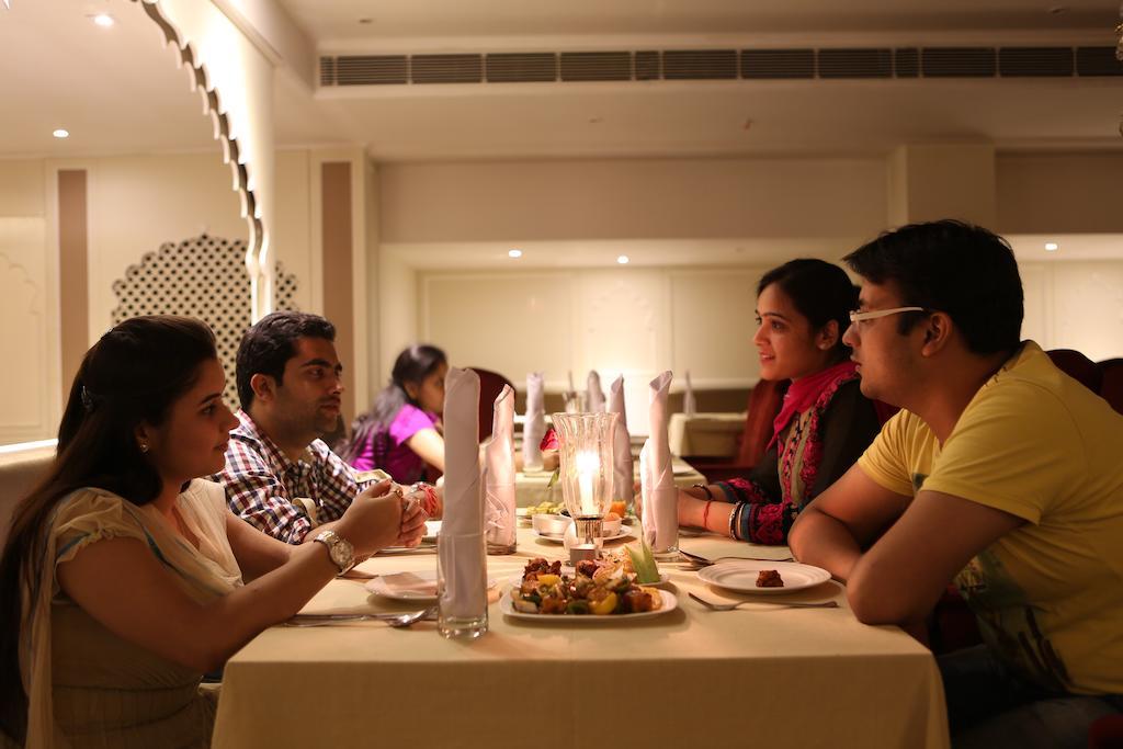 Amaya Bareilly Exteriör bild