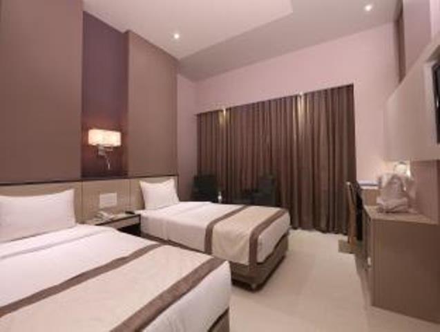 Amaya Bareilly Rum bild